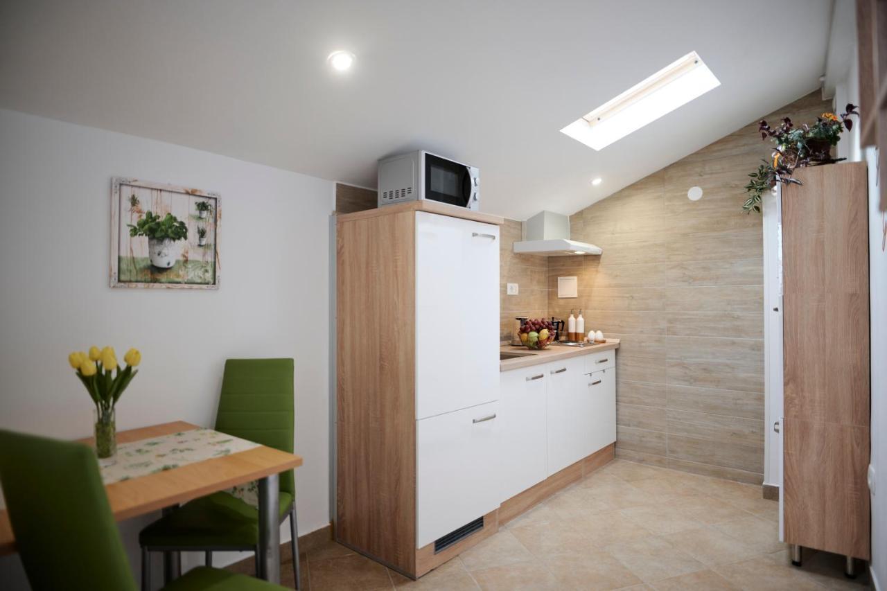 Guesthouse Villa Galovic Brseč المظهر الخارجي الصورة