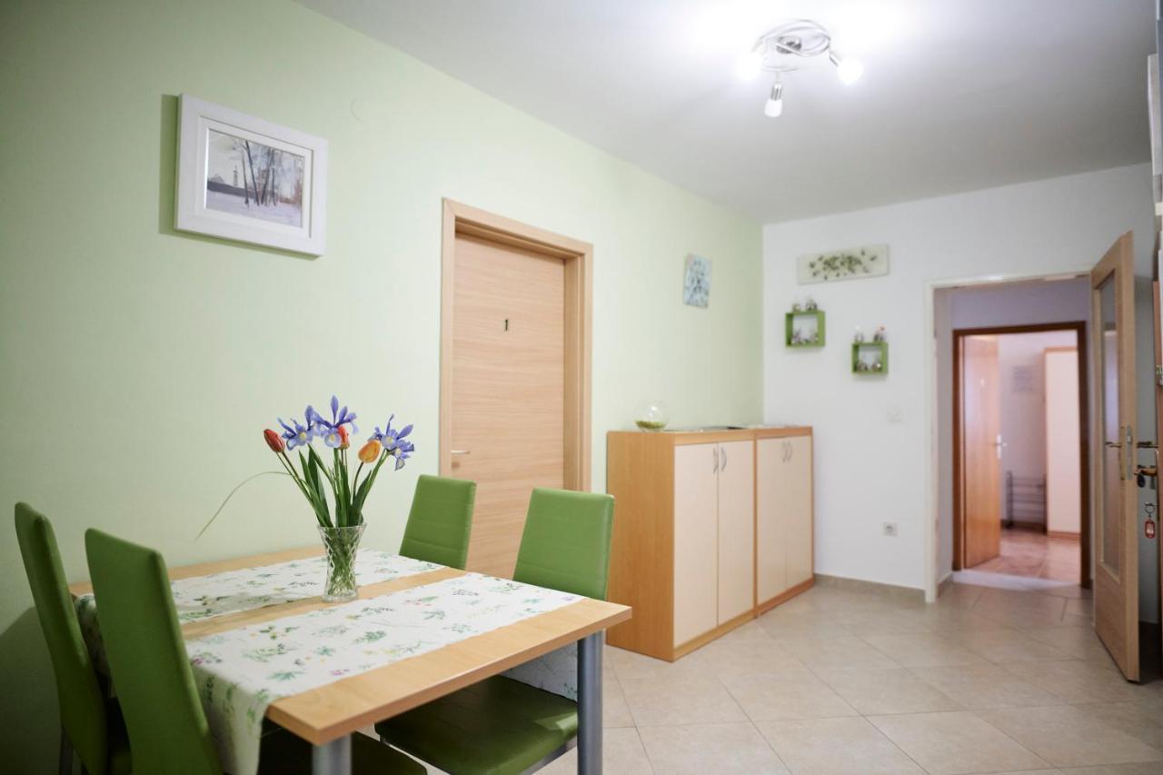 Guesthouse Villa Galovic Brseč المظهر الخارجي الصورة