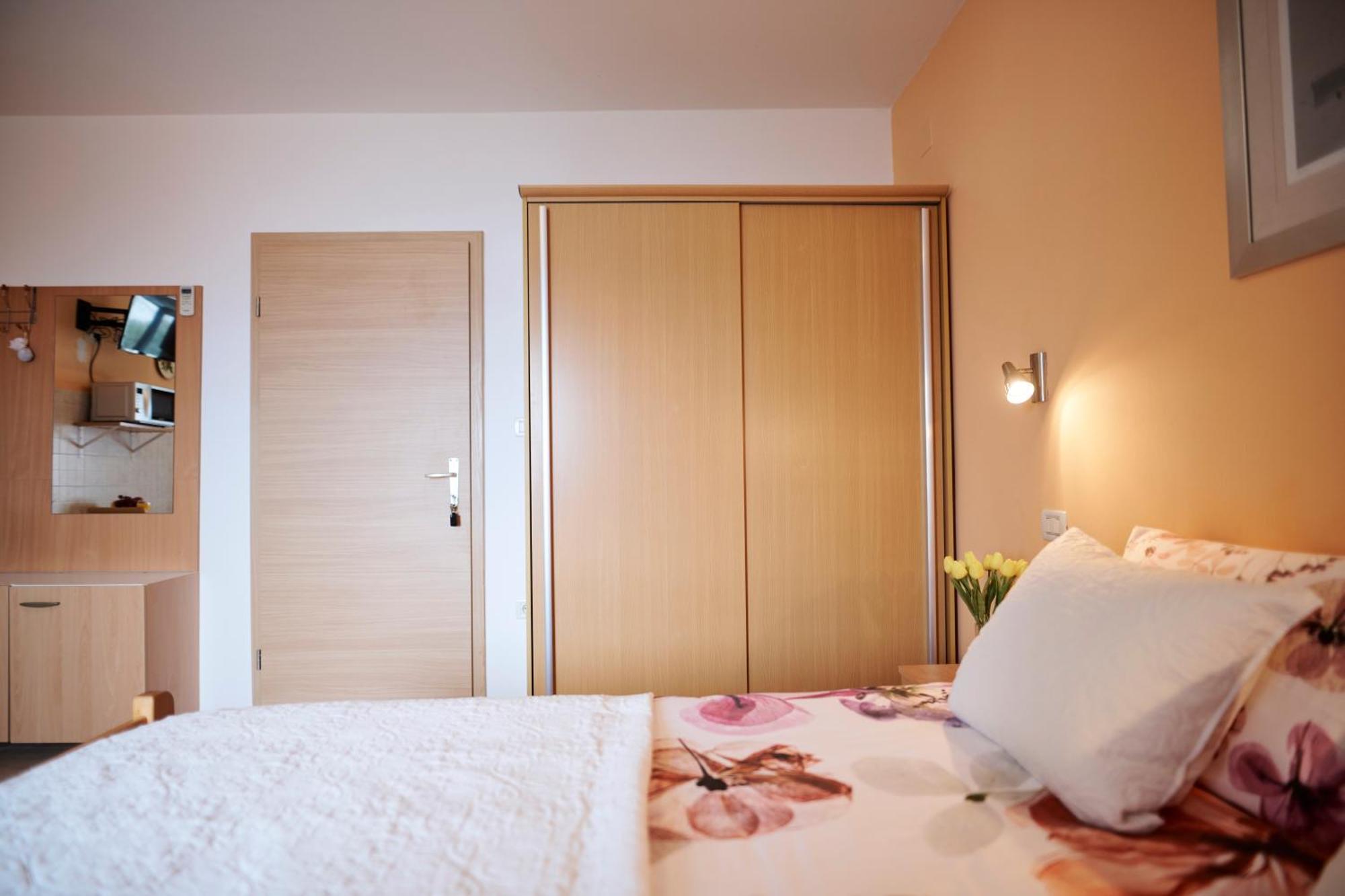 Guesthouse Villa Galovic Brseč الغرفة الصورة